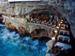 fortheloveofmegan:  I would like to go to the Grotta Palazzese