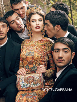 electriccloset:  Bianca Balti 