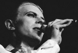 fezgod:  David Bowie - The Thin White Duke - 1976
