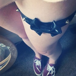 sophiecash:  New Studded latex garter with bow, sorry about the