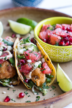 bacon-radio:  do-not-touch-my-food:  Baja Fish Tacos   I’m