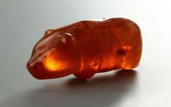 sherlockismyholmesboy:  saxifraga-x-urbium: Neolithic amber bear,