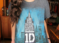 zaynlur:  fallinq-star:  my shirt from the madison square garden