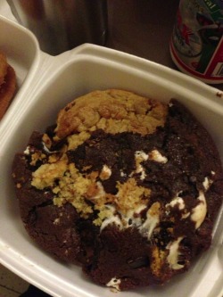s'more cookie from insomnia cookies
