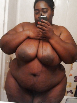 nycbbc718:  Bbw mom with some nice ass tits