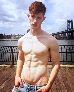 the-bobbybee:  Kevin Thompson, showing off his red pubes.   