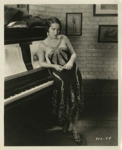   Fay Wray. 