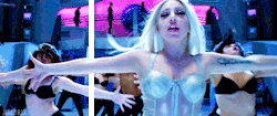 ladygagacentral:  http://bit.ly/13iJpGf