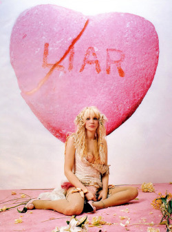 whenyourunwiththedoctor:Courtney Love photographed by Judson