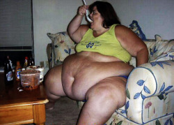 hewholusts: teasesfatties:   woodsgotweird:  hotfattygirl:  dissident-feedee: Filling her belly… and filling the sofa.   OMFG…   Fuck! She got huge! 