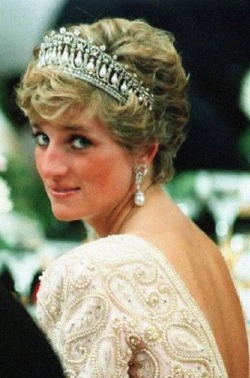 royaltyandpomp: THE TIARA H.R.H. Princess Diana of Wales, née