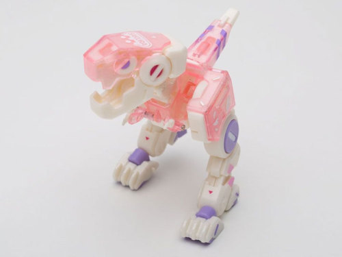 sofubis:BeastBOX DIO BB-01 Sakura Limited Edition (52toys)