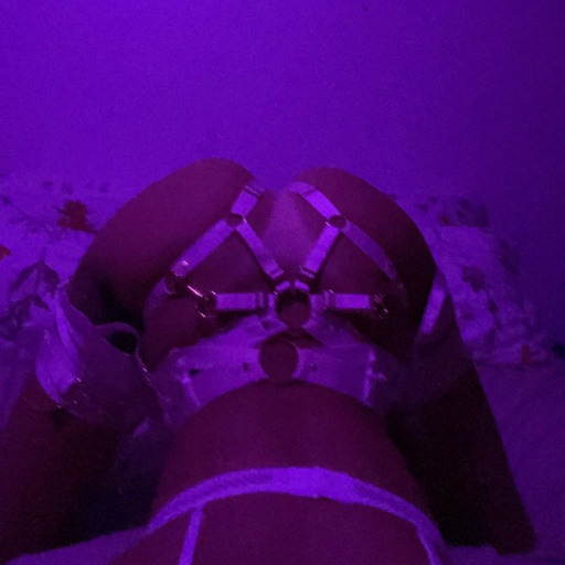 kxttybite:You’re the only thing I’d get on my knees for