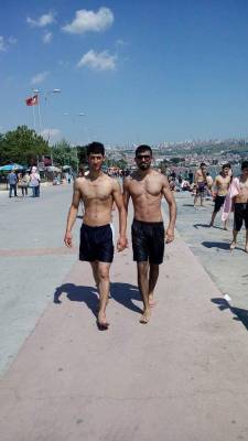 btr81:  #kurdish gay #big dick #kurdish nude boy