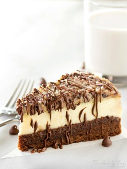 foodffs:  3 desserts in one… fudgy brownie, silky cheesecake
