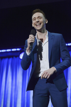 the-wolf-in-your-fairytale:  Tom Hiddleston at D23 Expo by D23