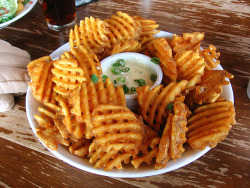 foodluxury:  Love Food? This blog is for you. 