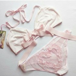 sheandreverie:  Our candy pink Clamshell Bralette is such a perfect