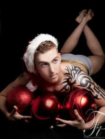 harvzilla:  A couple of festive posts to inspireFeel free to submit stories or just write stories on your own blog   MERRY CHRISTMAS. Check out the Gay Christmas tag for christmas images and stories.