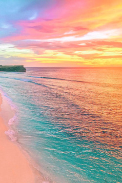 lsleofskye:Have you ever seen a beach made of rainbows? 