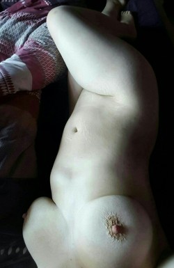 littlemiss-who:  I’m proud of my stretch marks and curves.
