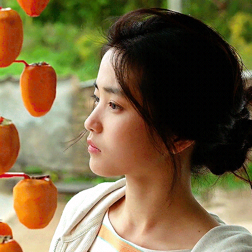 candlewinds:KIM TAE-RI as SONG HYE-WONLittle Forest (2018)