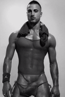 MEN R BEAUTIFUL