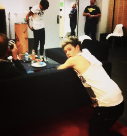 blamestyles:  ”@deodevine: About to go stage! Perth night
