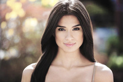 generalleiasolos-blog:  Diane Guerrero  