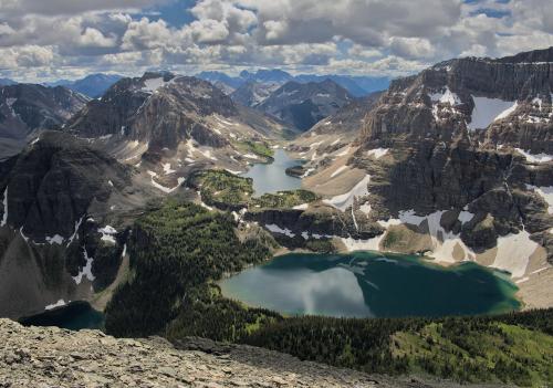 amazinglybeautifulphotography:Mummy Lake, Canada [OC] [5940x4170]