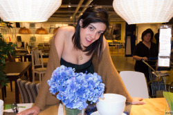 Aysha Thoen Ikea Sunday - 34 pics @ Zishy.com. Click for pictorial.