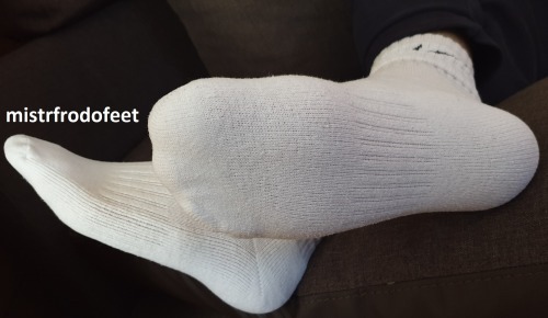 mistrfrodofeet:My bf’s feet and socks great feet
