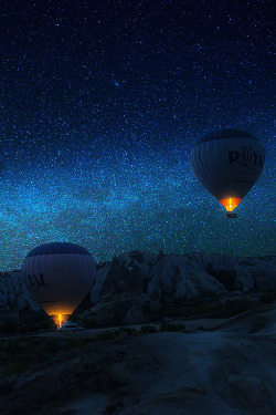 plasmatics-life:  Flight to Milky Way - Cappadocia | {by Husham