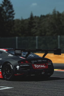 sexlane:  wormatronic:  R8 GT | More  .