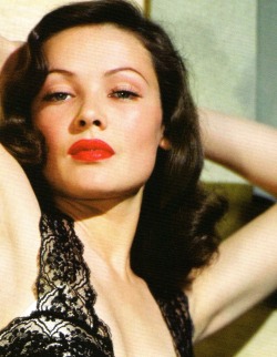 jeannecrains:  Gene Tierney photographed by Jack Albin, 1942