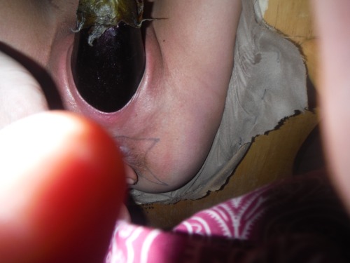 xxxfun-filledxxx:   Ruining my pussy with an eggplant 