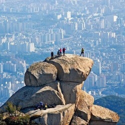 shimmeringseoul:  Bukhansan Mountain-Seoul, South Korea 