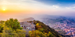 socialfoto:Foggy sunset San Marino by ViktorGoloborodko #SocialFoto