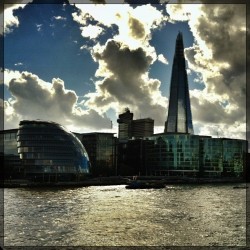 chriskophoto:  #london #towerbridge #thames #thamesriver #shard