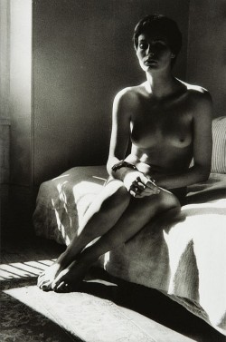 allmykink:  gacougnol: Willy Ronis  Femme nue assise sur un lit,  1953 