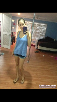 Tank top and short shorts and #flipflops :) http://www.lelulove.com
