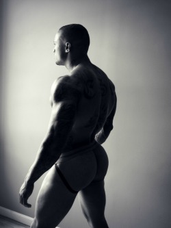 jrchristiansenstudio:  David Mcintosh Prime Cakes’ @King_David85