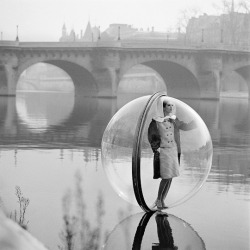 vintagegal:  Melvin Sokolsky- "Bubble series" for