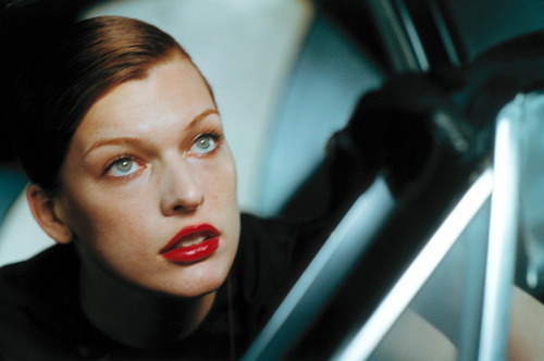 a-state-of-bliss:Vogue Italia Oct 2000 - Milla Jovovich by Peter
