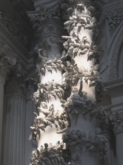 c0llar-bones:Baroque Columns