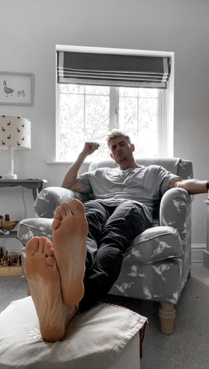 coolnelson92:AlphaWill great feet