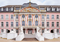inthecoldlightofmorning: Kurfürstliches Palais in Trier, Germany