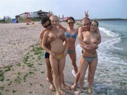 nude-public:  　www.nakedbeach.us