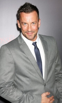 jezebelsboys:  Spartacus actor Craig Parker exposed   Follow