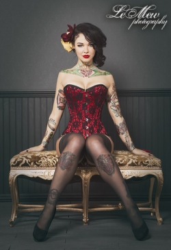 alternative-pinup:  Alternative Pinup